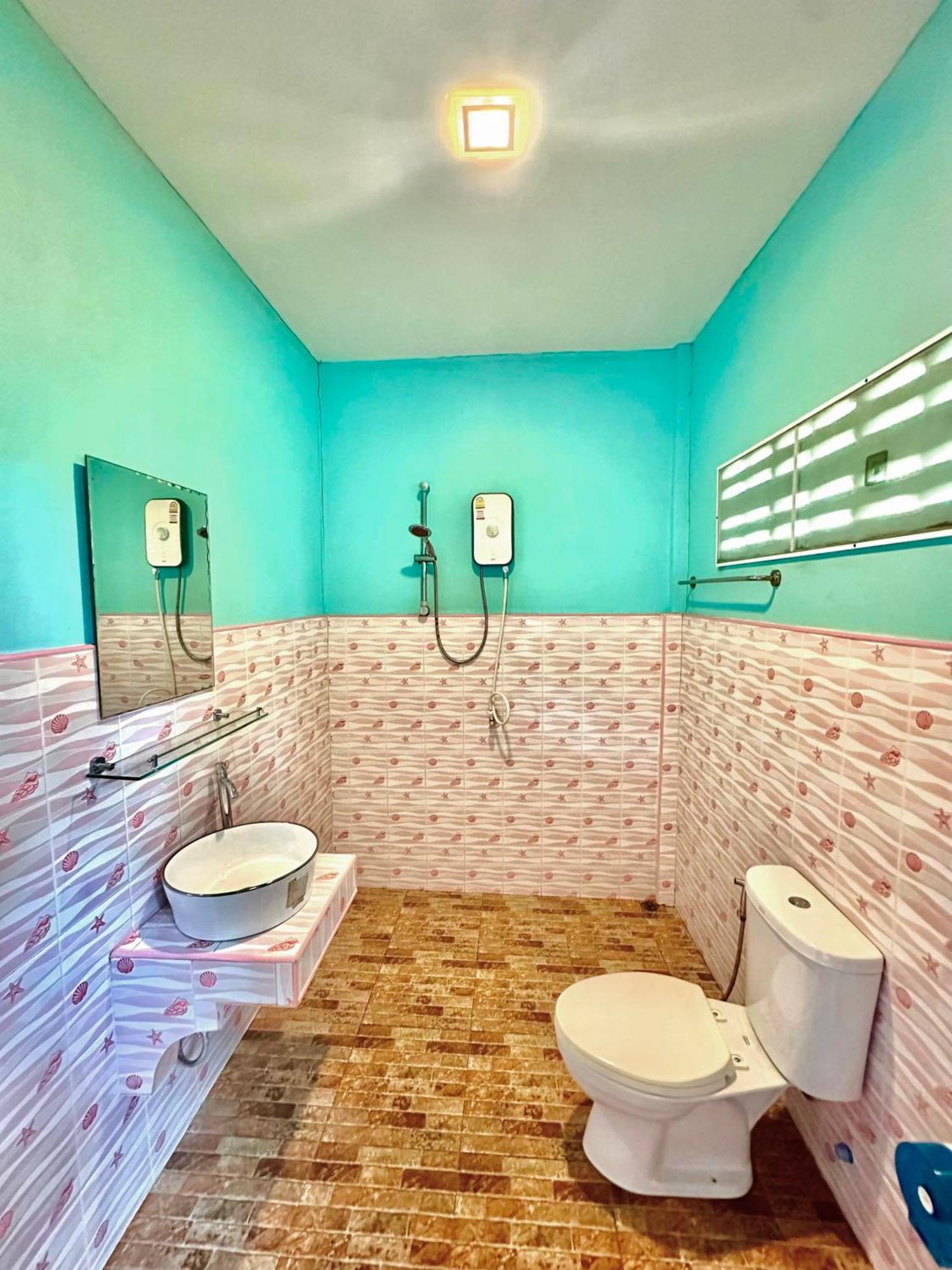 Aow Thai Homestay Ban Hin Dam Esterno foto