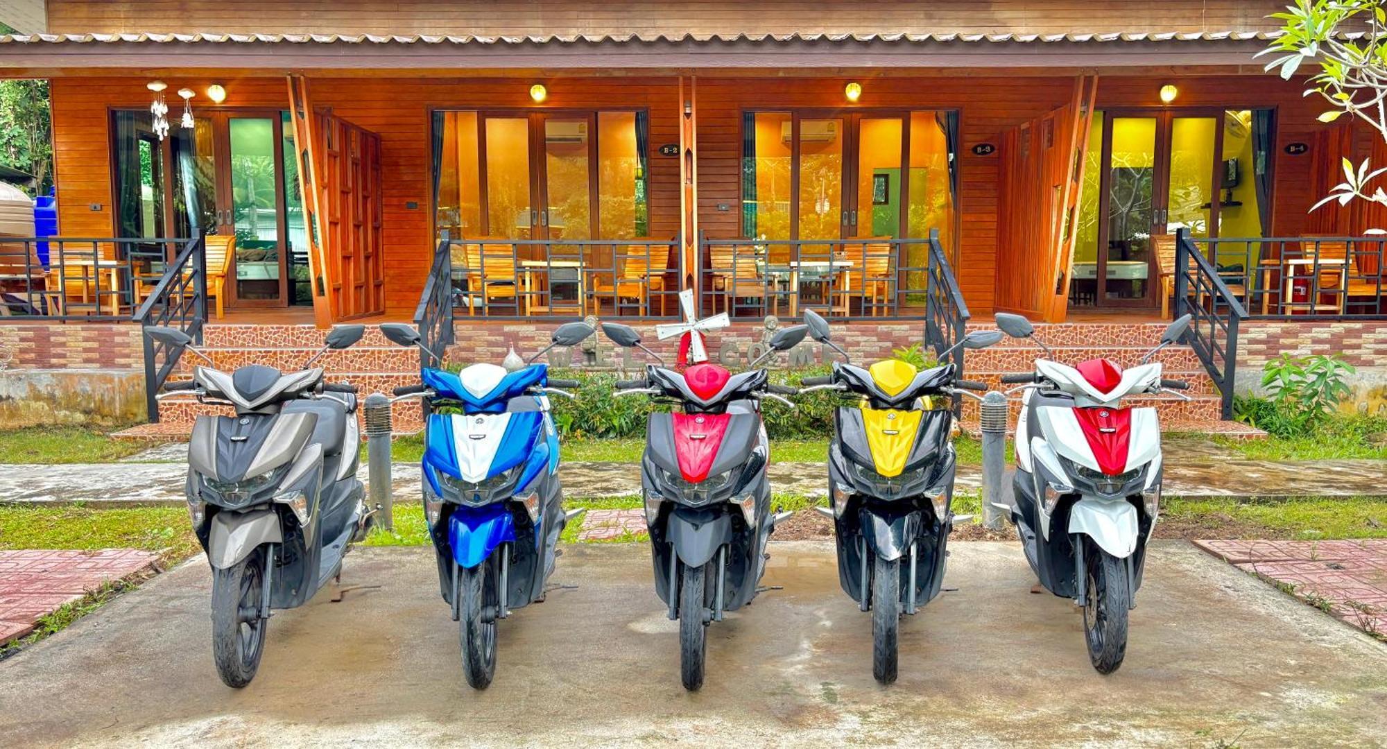Aow Thai Homestay Ban Hin Dam Esterno foto